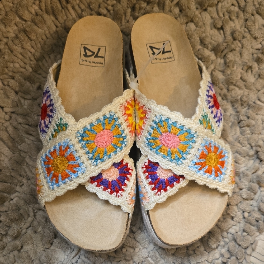 New Dirty‎ Laundry Womens 8.5 Colorful Crochet Platform Sandals